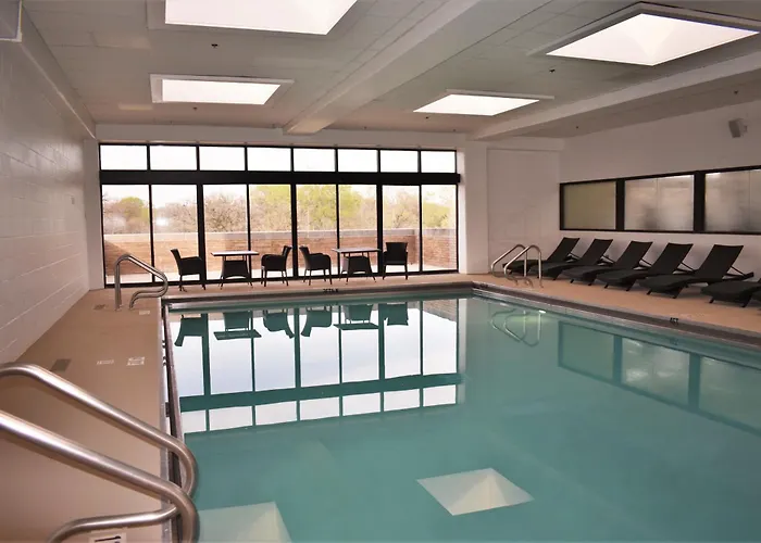 Doubletree By Hilton Chicago - Oak Brook