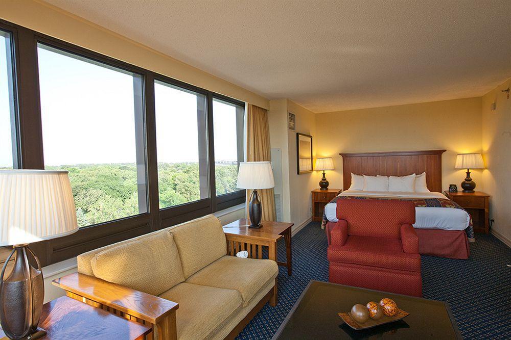Doubletree By Hilton Chicago - Hotel 3*