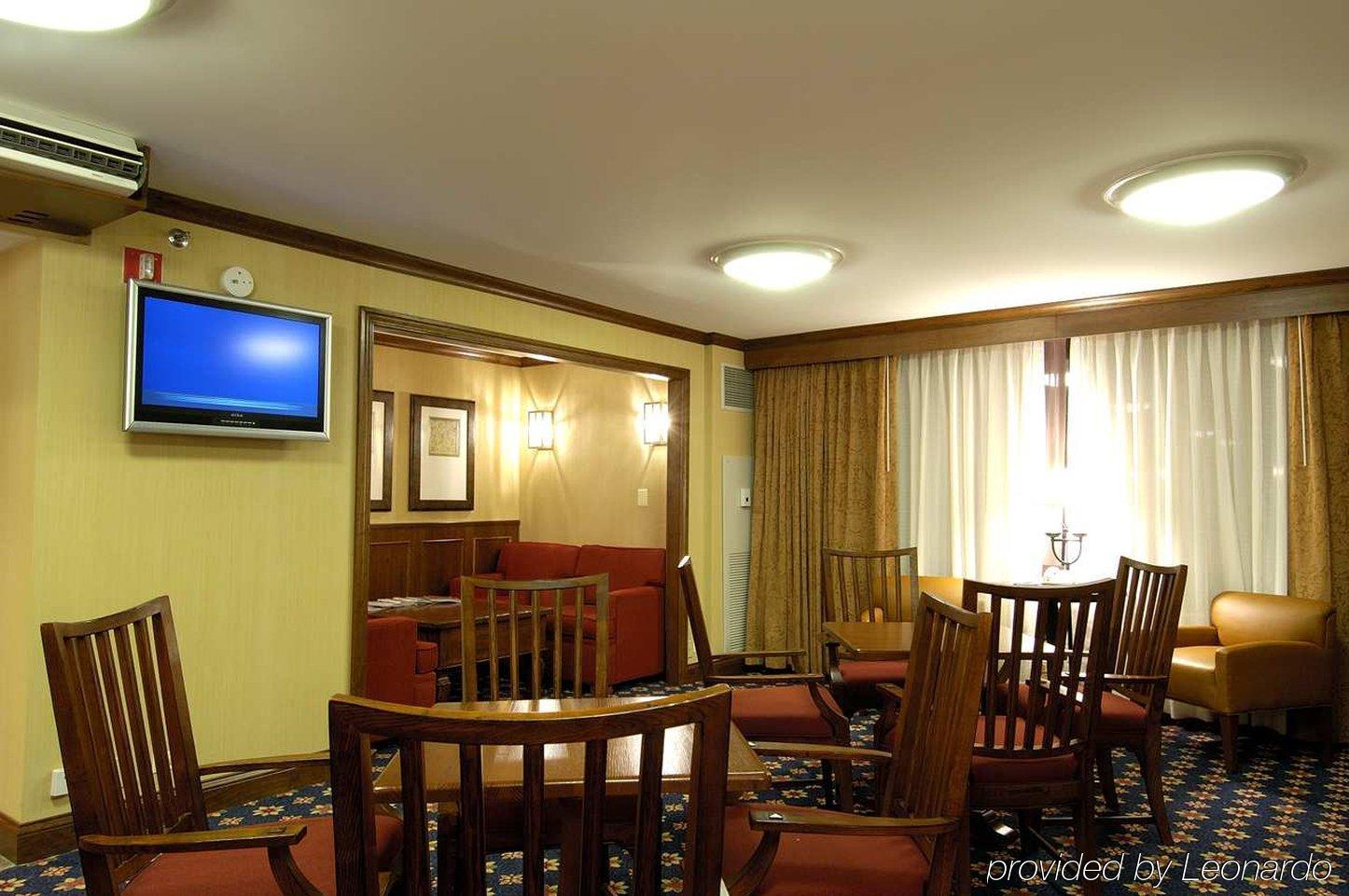 Doubletree By Hilton Chicago -