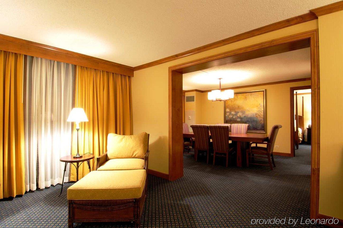Doubletree By Hilton Chicago - 3*